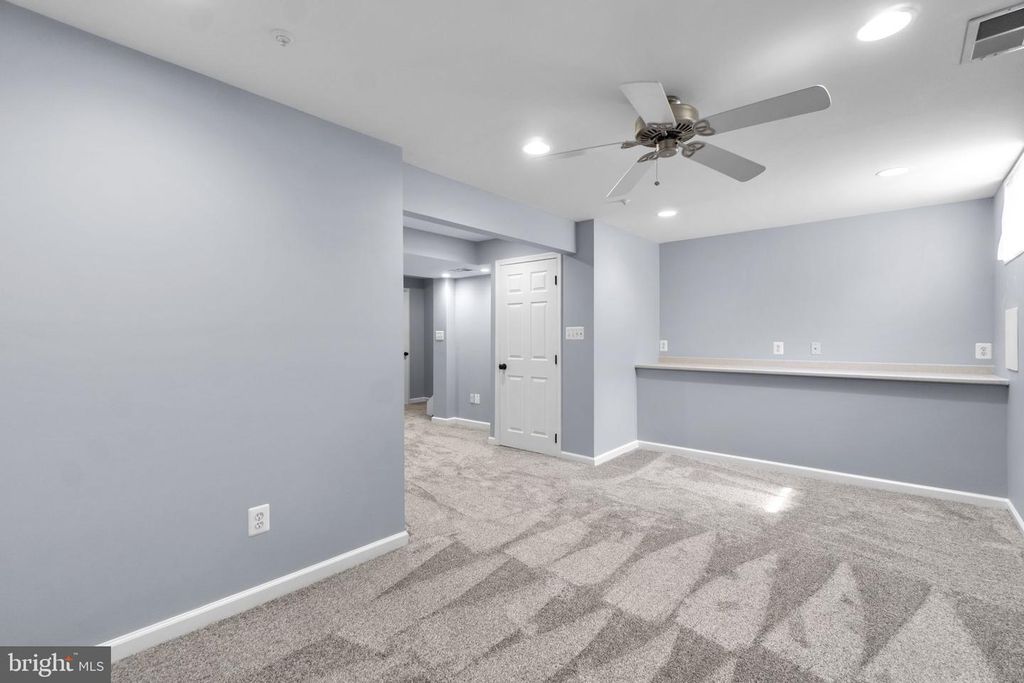 Image 21 of property listing at 6349 JACOBS CT, Eldersburg, MD 21784