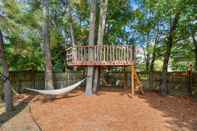 102 Greygate Place, Cary, NC 27518