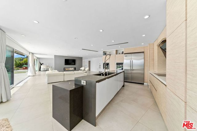 849 Glenmere Way, Los Angeles, CA 90049