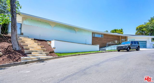 849 Glenmere Way, Los Angeles, CA 90049