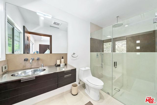 849 Glenmere Way, Los Angeles, CA 90049