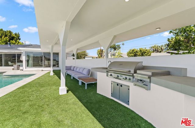 849 Glenmere Way, Los Angeles, CA 90049