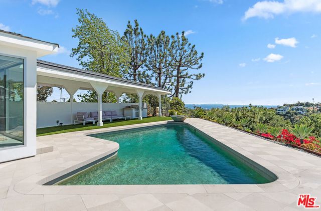 849 Glenmere Way, Los Angeles, CA 90049