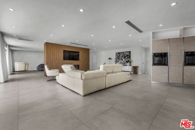 849 Glenmere Way, Los Angeles, CA 90049