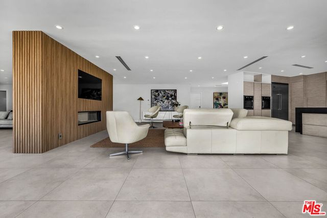 849 Glenmere Way, Los Angeles, CA 90049