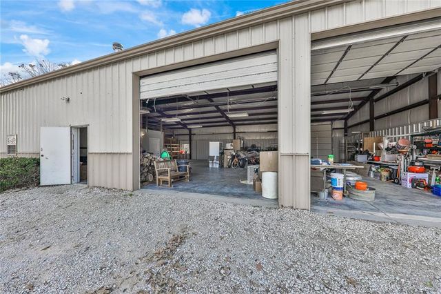 406B 21000 Road, Cherryvale, KS 67335