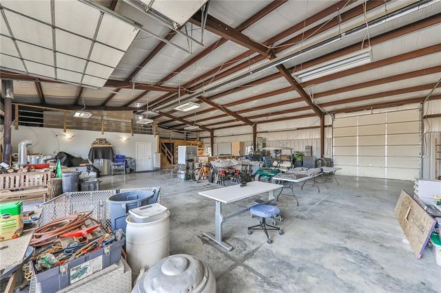 406B 21000 Road, Cherryvale, KS 67335