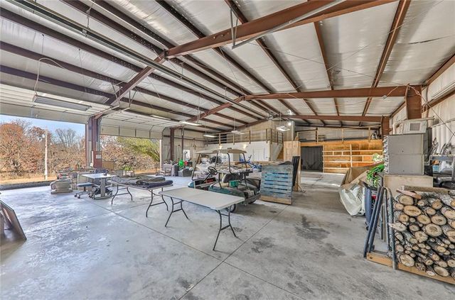 406B 21000 Road, Cherryvale, KS 67335