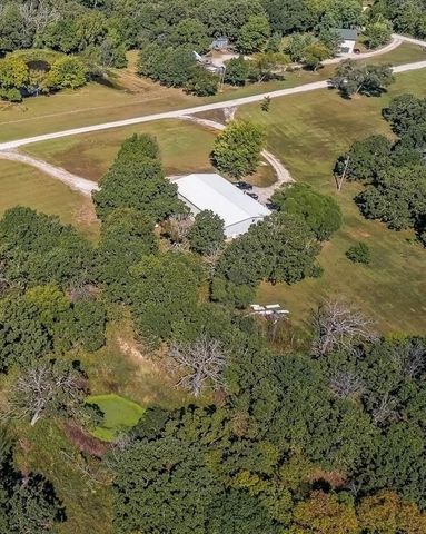 406B 21000 Road, Cherryvale, KS 67335