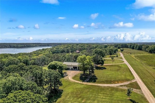 406B 21000 Road, Cherryvale, KS 67335