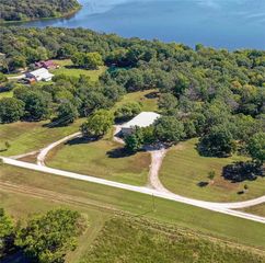 406B 21000 Road, Cherryvale, KS 67335