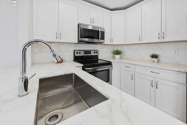 11772 NW 1ST Street, Coral Springs, FL 33071