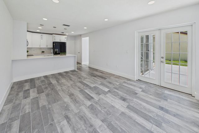 11772 NW 1ST Street, Coral Springs, FL 33071