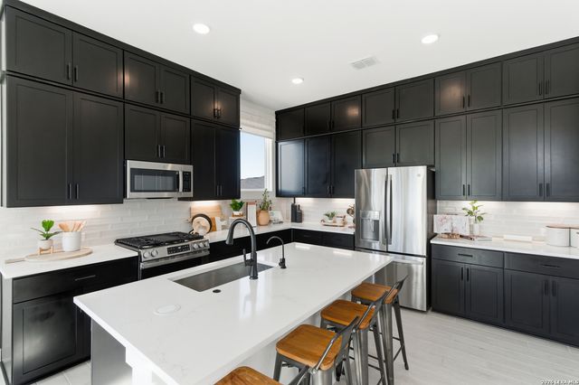 2168 Briggs Summit, San Antonio, TX 78245