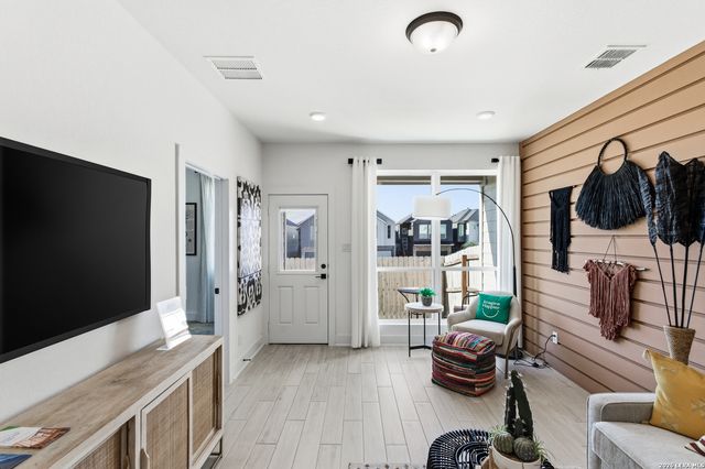 2168 Briggs Summit, San Antonio, TX 78245