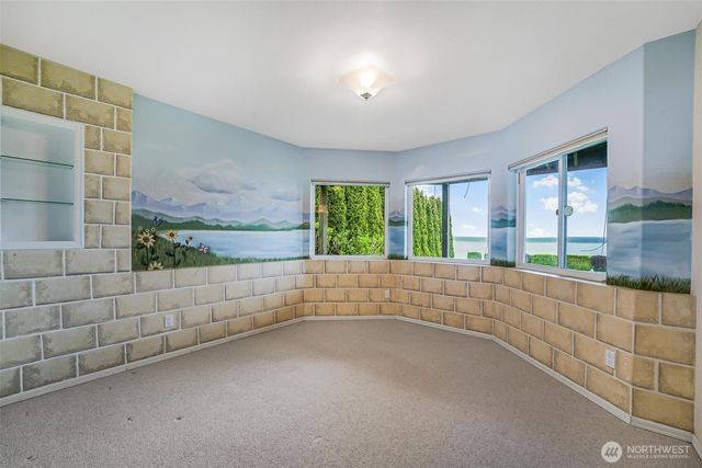 1411 Crestview Drive, Camano Island, WA 98282