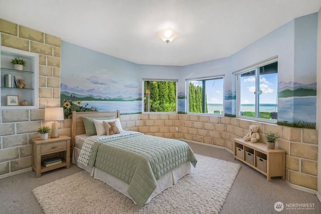 1411 Crestview Drive, Camano Island, WA 98282