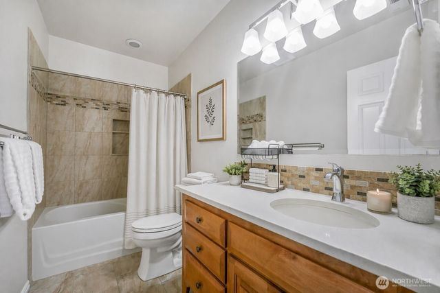 1411 Crestview Drive, Camano Island, WA 98282