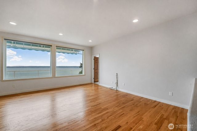 1411 Crestview Drive, Camano Island, WA 98282
