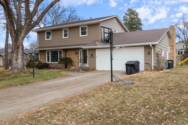 9609 Vincent Avenue S, Bloomington, MN 55431