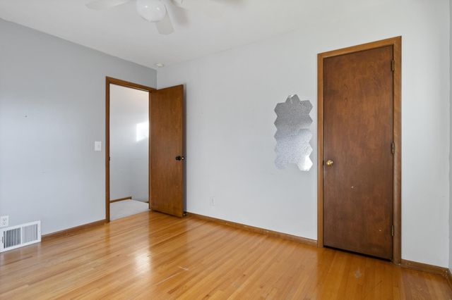 9609 Vincent Avenue S, Bloomington, MN 55431