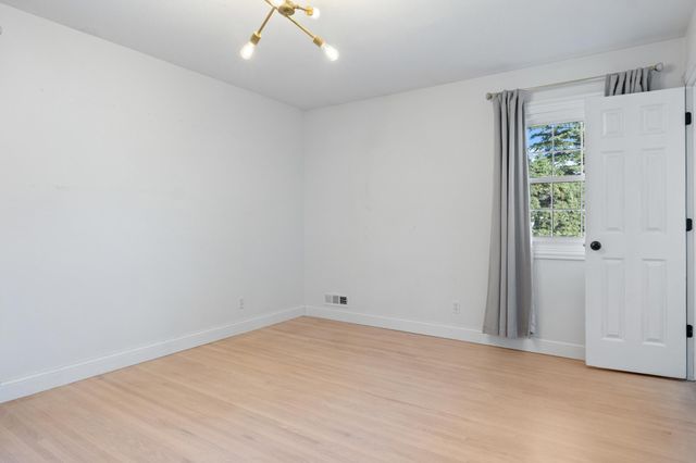 9609 Vincent Avenue S, Bloomington, MN 55431