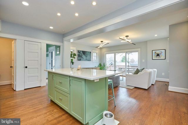 205 N FILLMORE ST, Arlington, VA 22201