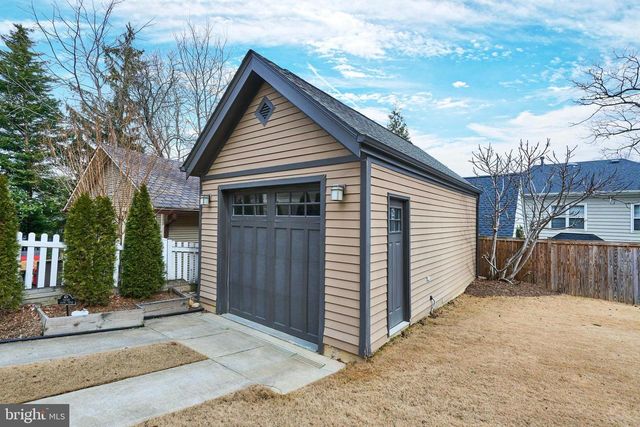 205 N FILLMORE ST, Arlington, VA 22201