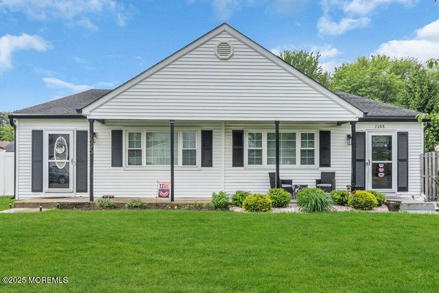 2090 Lamplighter Drive, Toms River, NJ 08753