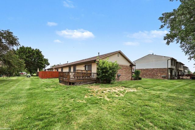 16958 Kingsbrooke Drive, Clinton Twp, MI 48038