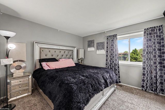 16958 Kingsbrooke Drive, Clinton Twp, MI 48038