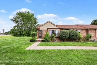 16958 Kingsbrooke Drive, Clinton Twp, MI 48038