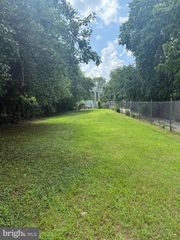 1136 47TH PL NE, Washington, DC 20019