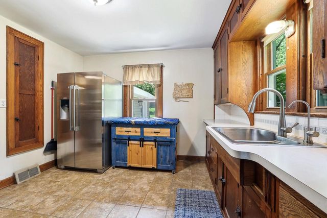 N4825 COUNTY ROAD Q, Waupaca, WI 54981