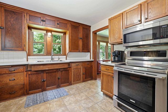 N4825 COUNTY ROAD Q, Waupaca, WI 54981