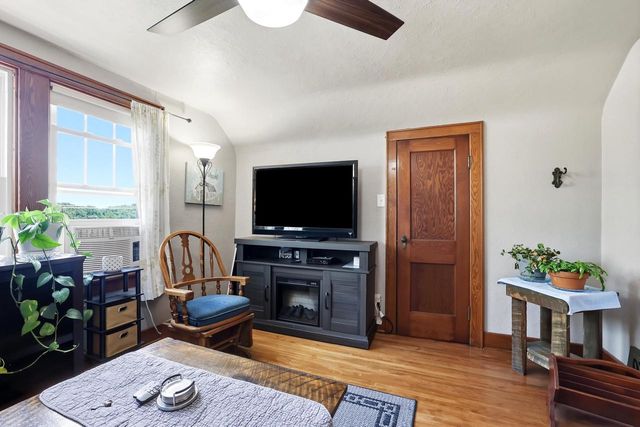 N4825 COUNTY ROAD Q, Waupaca, WI 54981