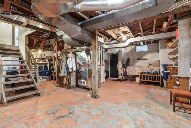 N4825 COUNTY ROAD Q, Waupaca, WI 54981
