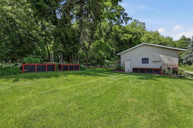 N4825 COUNTY ROAD Q, Waupaca, WI 54981
