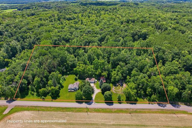 N4825 COUNTY ROAD Q, Waupaca, WI 54981