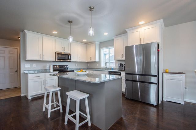 2009 42nd Street S, Moorhead, MN 56560