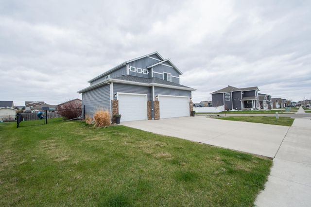 2009 42nd Street S, Moorhead, MN 56560