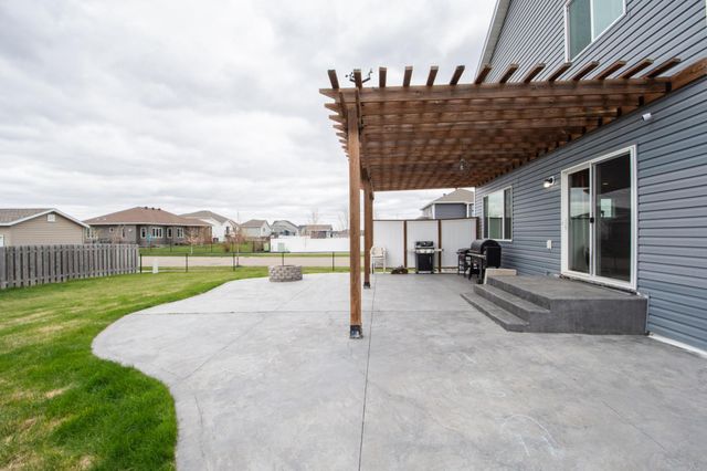 2009 42nd Street S, Moorhead, MN 56560