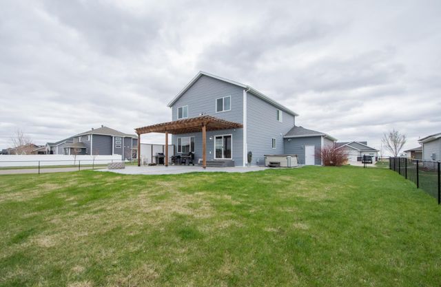 2009 42nd Street S, Moorhead, MN 56560