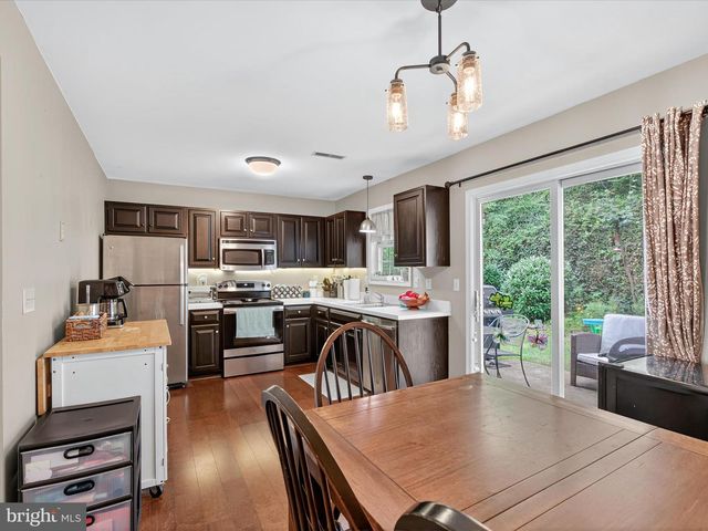 45 DEEP HOLLOW LN, Lancaster, PA 17603