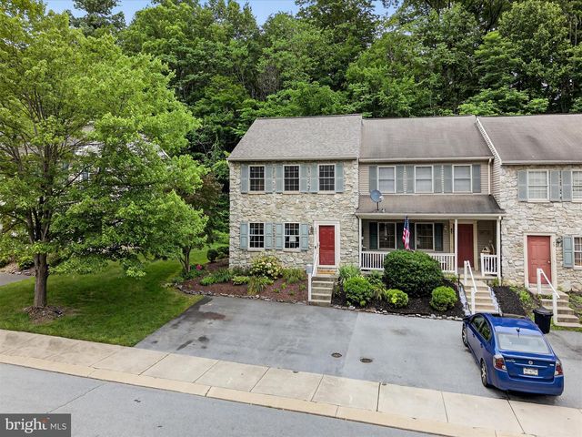 45 DEEP HOLLOW LN, Lancaster, PA 17603