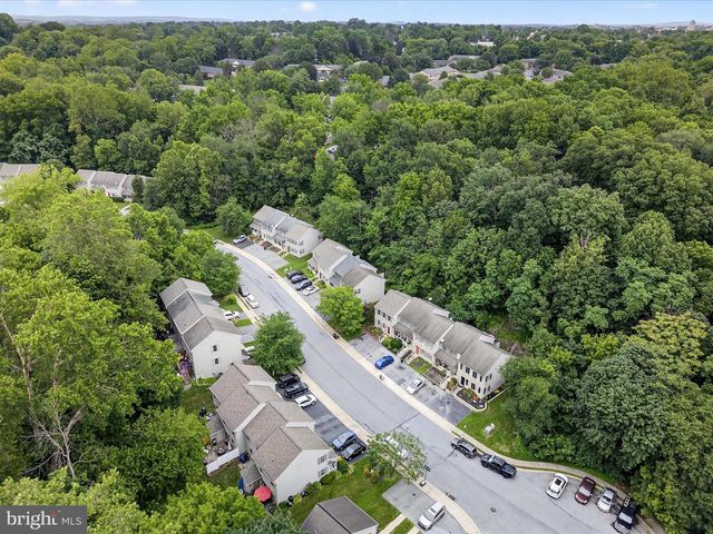 45 DEEP HOLLOW LN, Lancaster, PA 17603