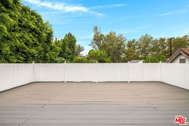 4309 Gentry Avenue, Los Angeles, CA 91604