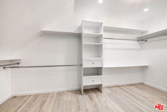 4309 Gentry Avenue, Los Angeles, CA 91604
