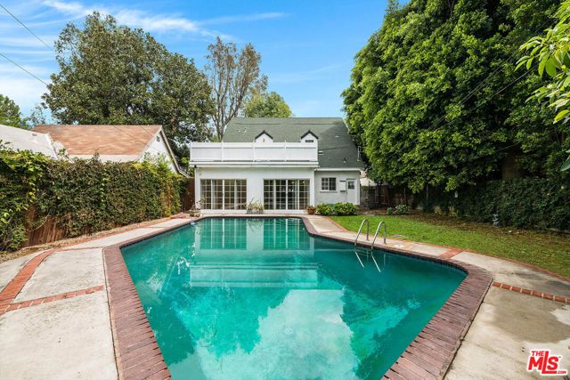 4309 Gentry Avenue, Los Angeles, CA 91604