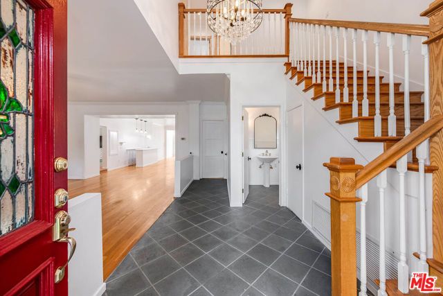 4309 Gentry Avenue, Los Angeles, CA 91604